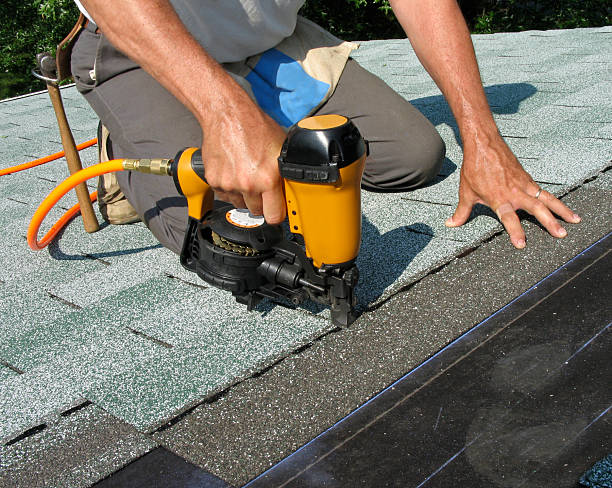 Quick and Trustworthy Emergency Roof Repair Services in Trumbull Center, CT